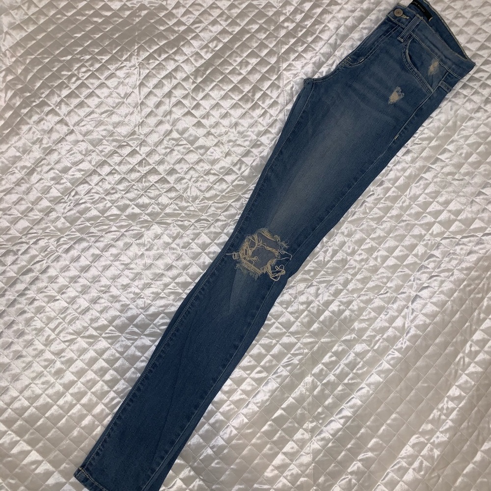 Flying Monkey Skinny Jeans. Size 25